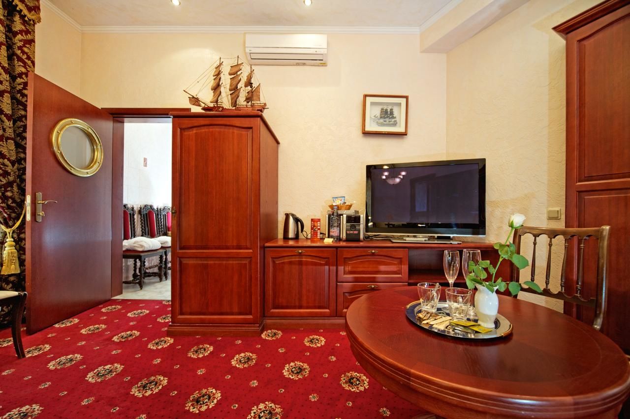 Отель Boutique Hotel Monte Kristo Рига-37